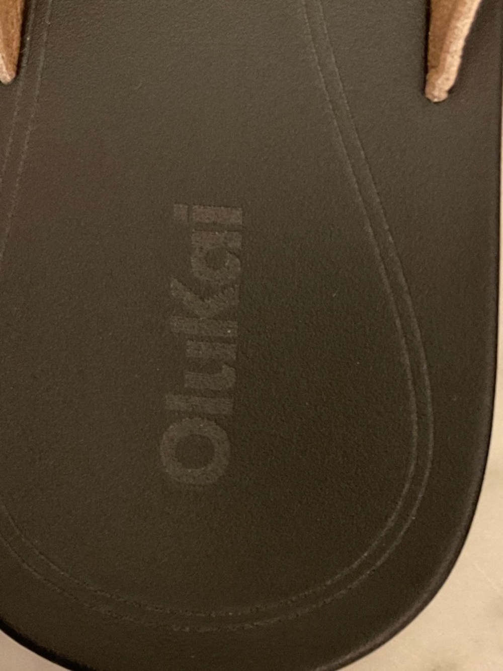 OluKai Women’s Lalahi Flip Flops in Copper/Lava Rock in Size 10 - Picture 3 of 7